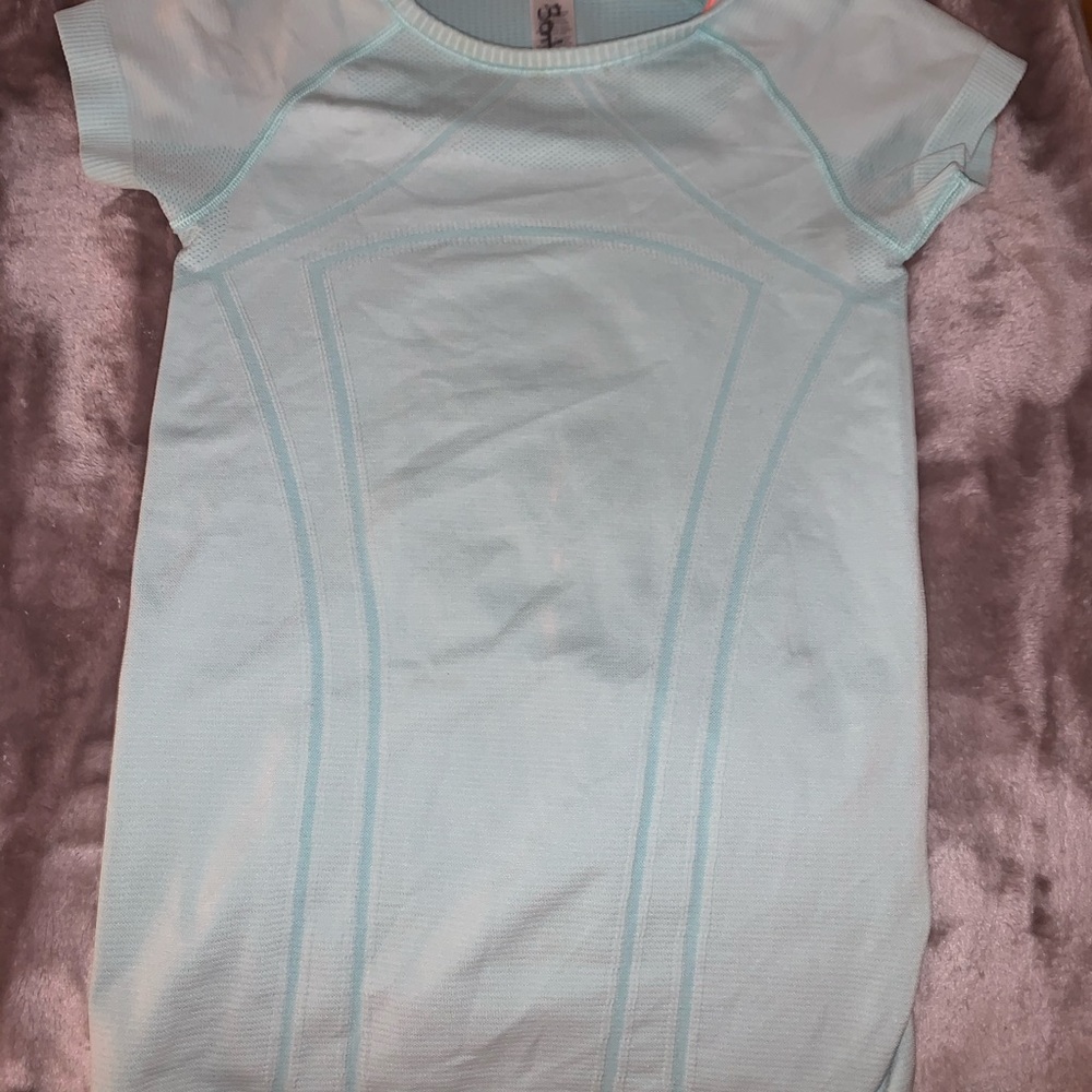 ivivva fly tech short sleeve shirt